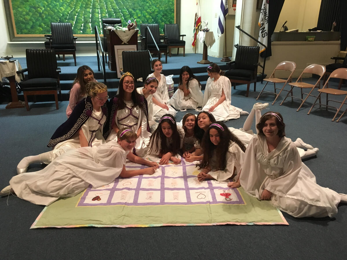 Honored Queen&#39;s Farewell, quilt presentation - November 2019