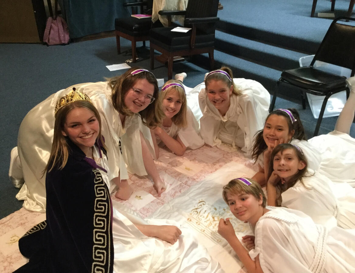 Honored Queen&#39;s Farewell, Quilt Presentation - May 2019