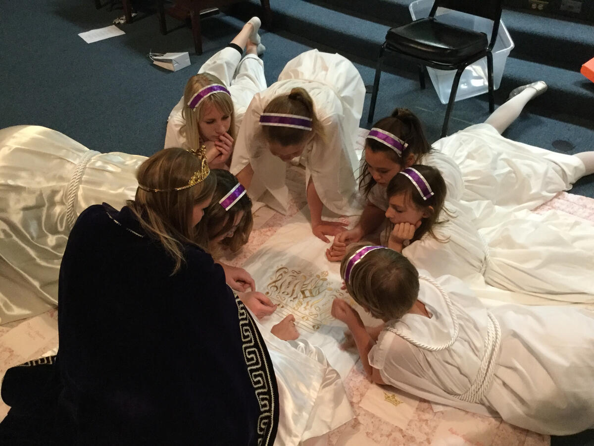 Honored Queen&#39;s Farewell, Quilt Presentation - May 2018