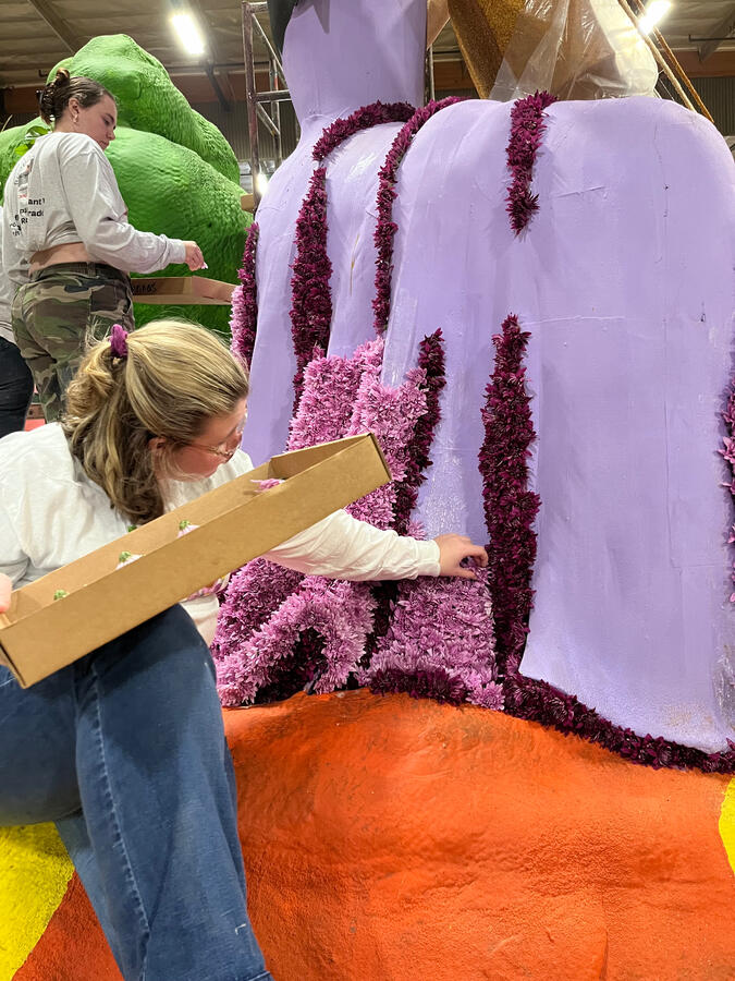 Rose Parade Float Decorating - Shriners&#39; Children&#39;s - 2023 (for 2024 parade)